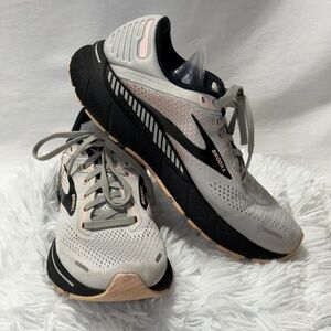 Brooks Adrenaline GTS Athletic Shoes